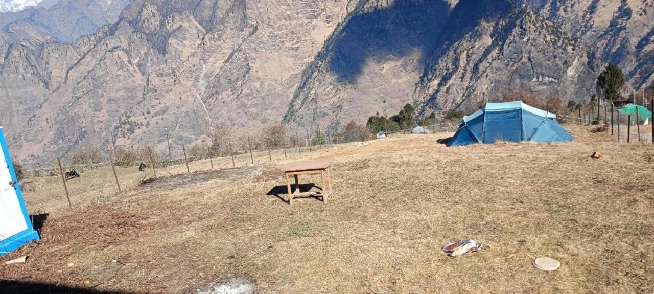 Nanda Devi Stays Joshīmath Buitenkant foto
